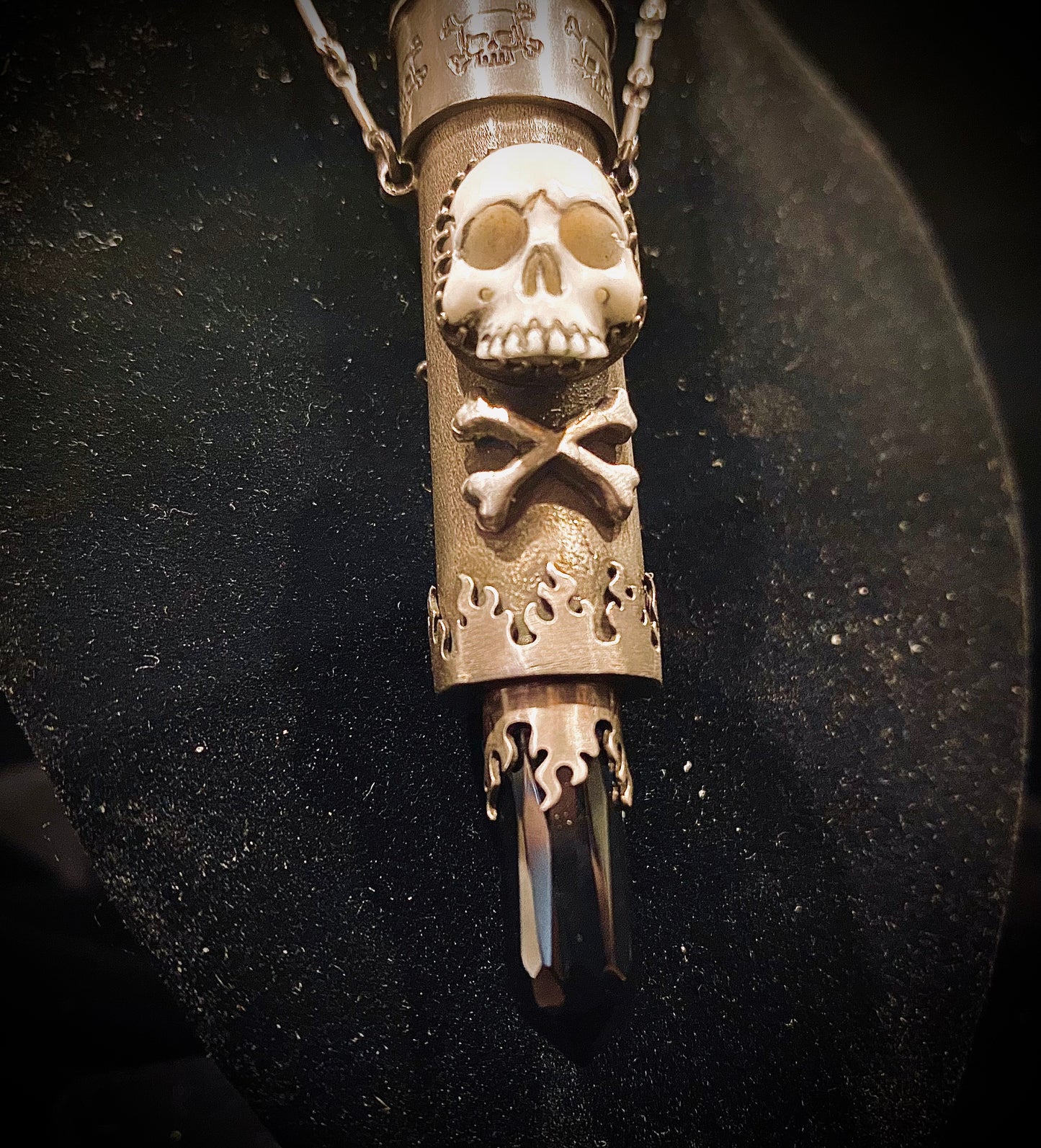 Von Desolate Sterling Silver Amethyst and Bone Skull Kreepsake Necklace