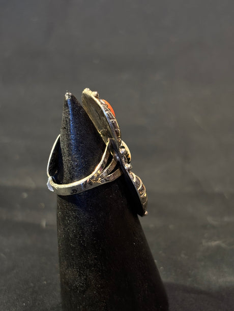 Vintage Sterling Silver Coral Mother of Pearl and Turquoise Feather Design Three Stone Ring