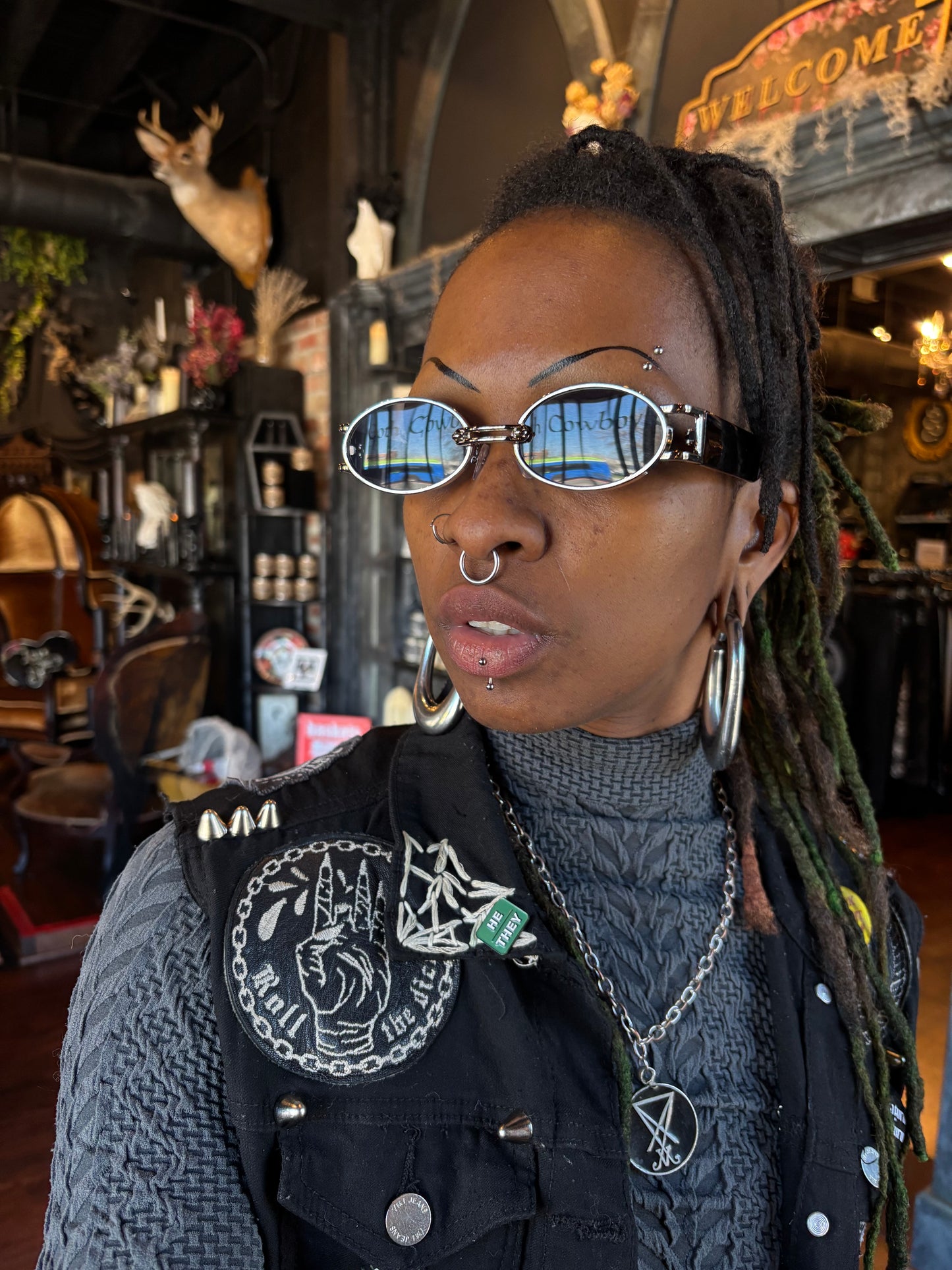 Oval “wire” framed sunglasses