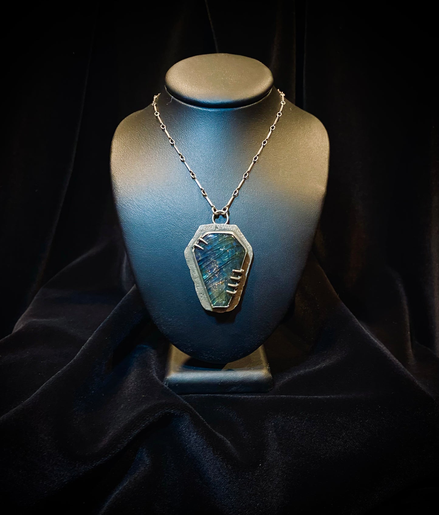 Von Desolate Sterling Silver Labradorite Coffin Pendant Necklace