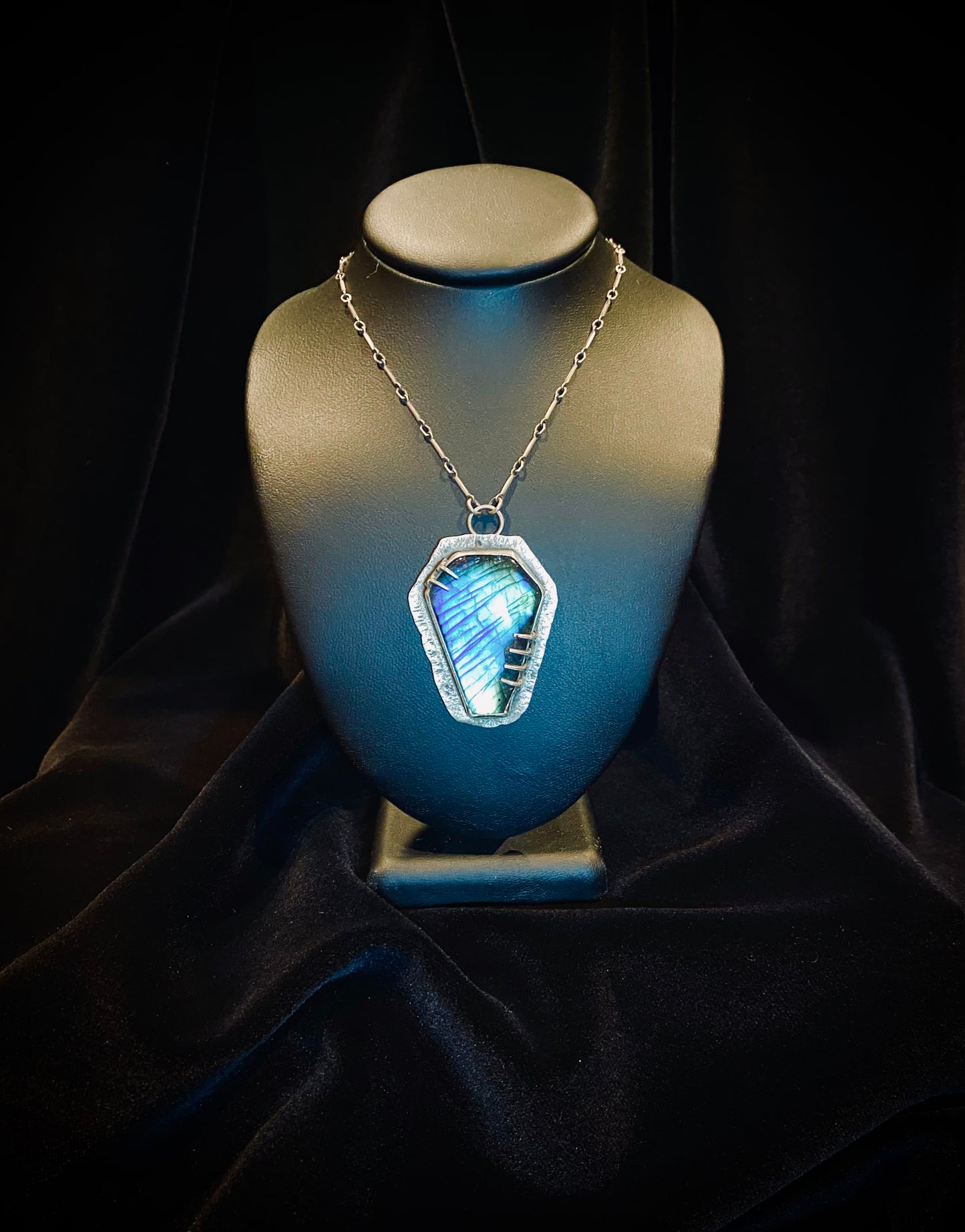 Von Desolate Sterling Silver Labradorite Coffin Pendant Necklace