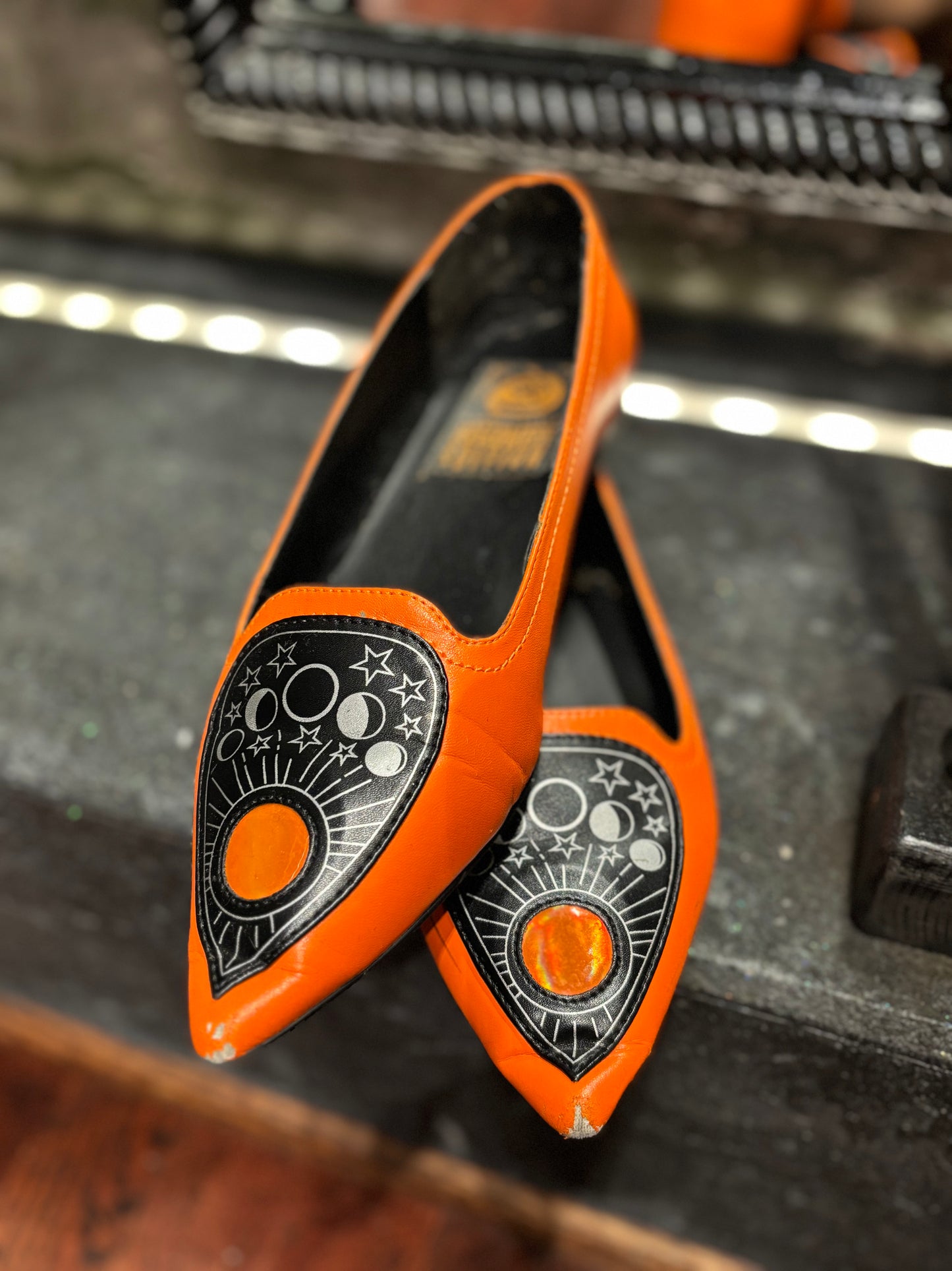 Ouija planchette flats