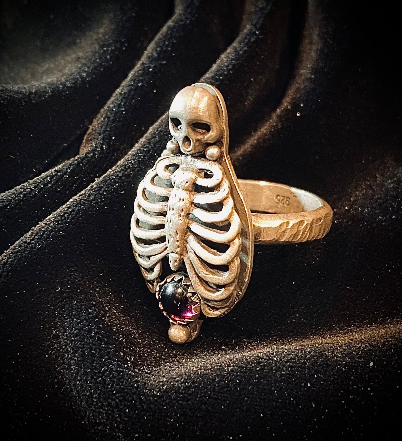 Von Desolate Sterling Silver Garnet Skull Ring