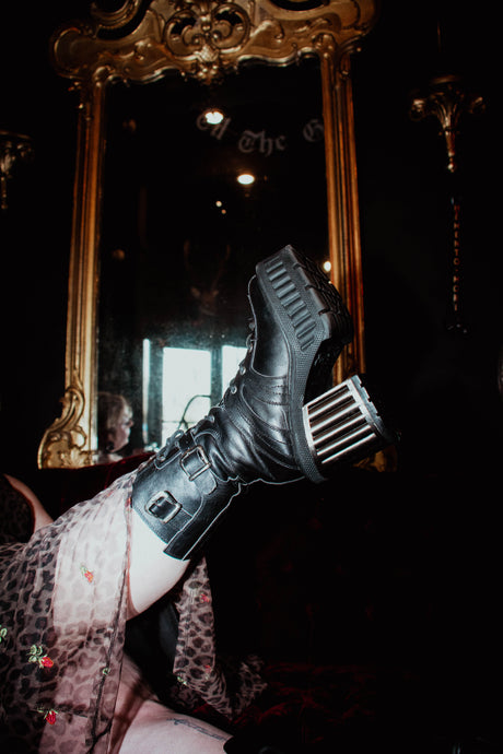 Vintage Trackers Black Platform Chunky Heeled Cyber Goth Y2K Boots