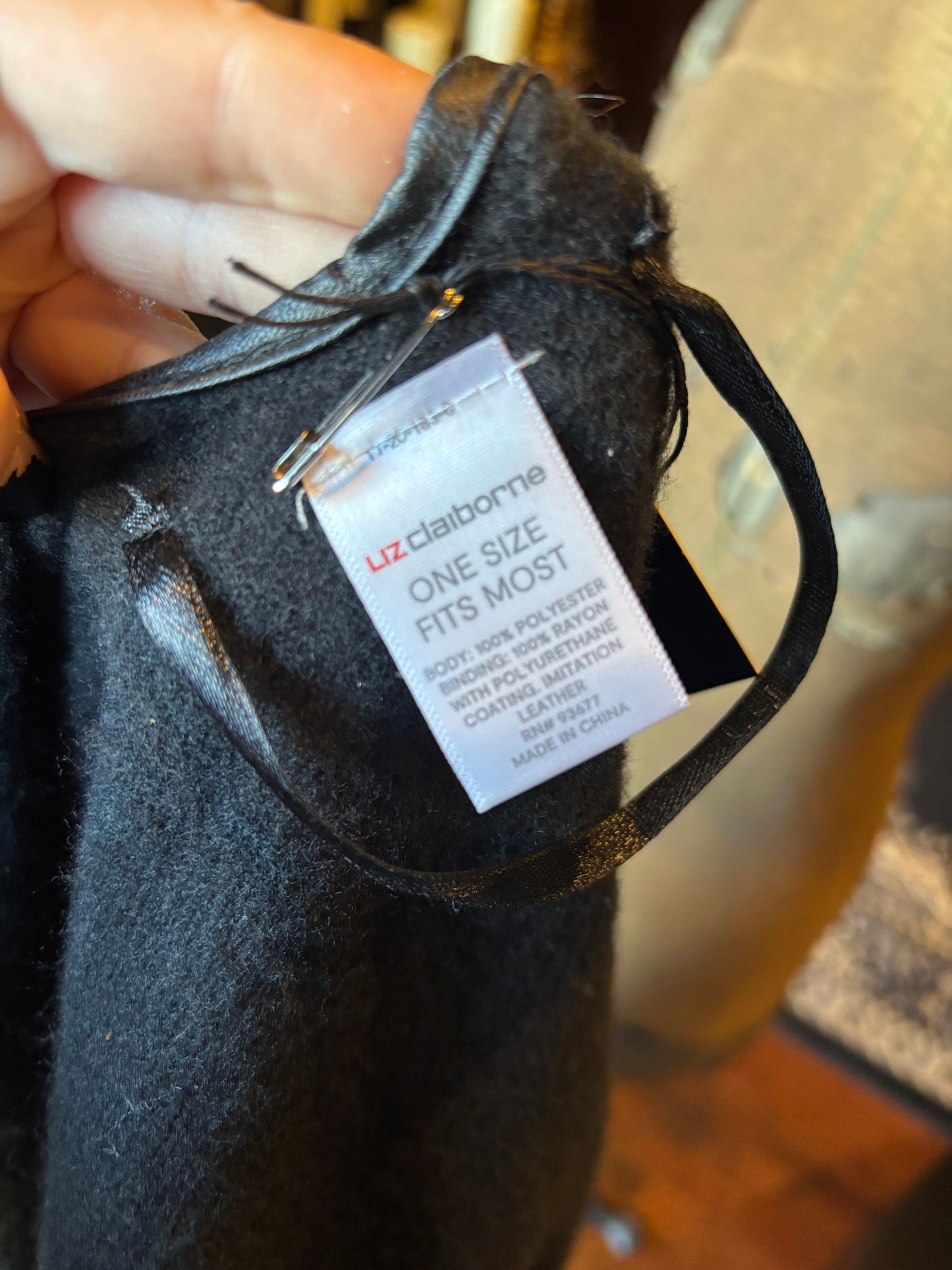 Liz Claiborne fleece shawl