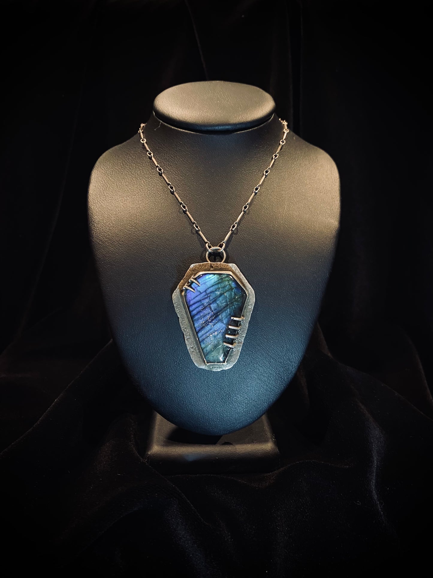 Von Desolate Sterling Silver Labradorite Coffin Pendant Necklace