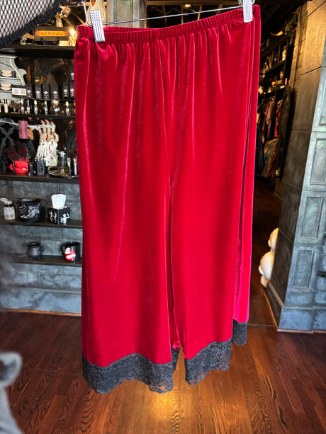 Grave Details Dark Red Velvet Cozy Bloomer Capri Pants