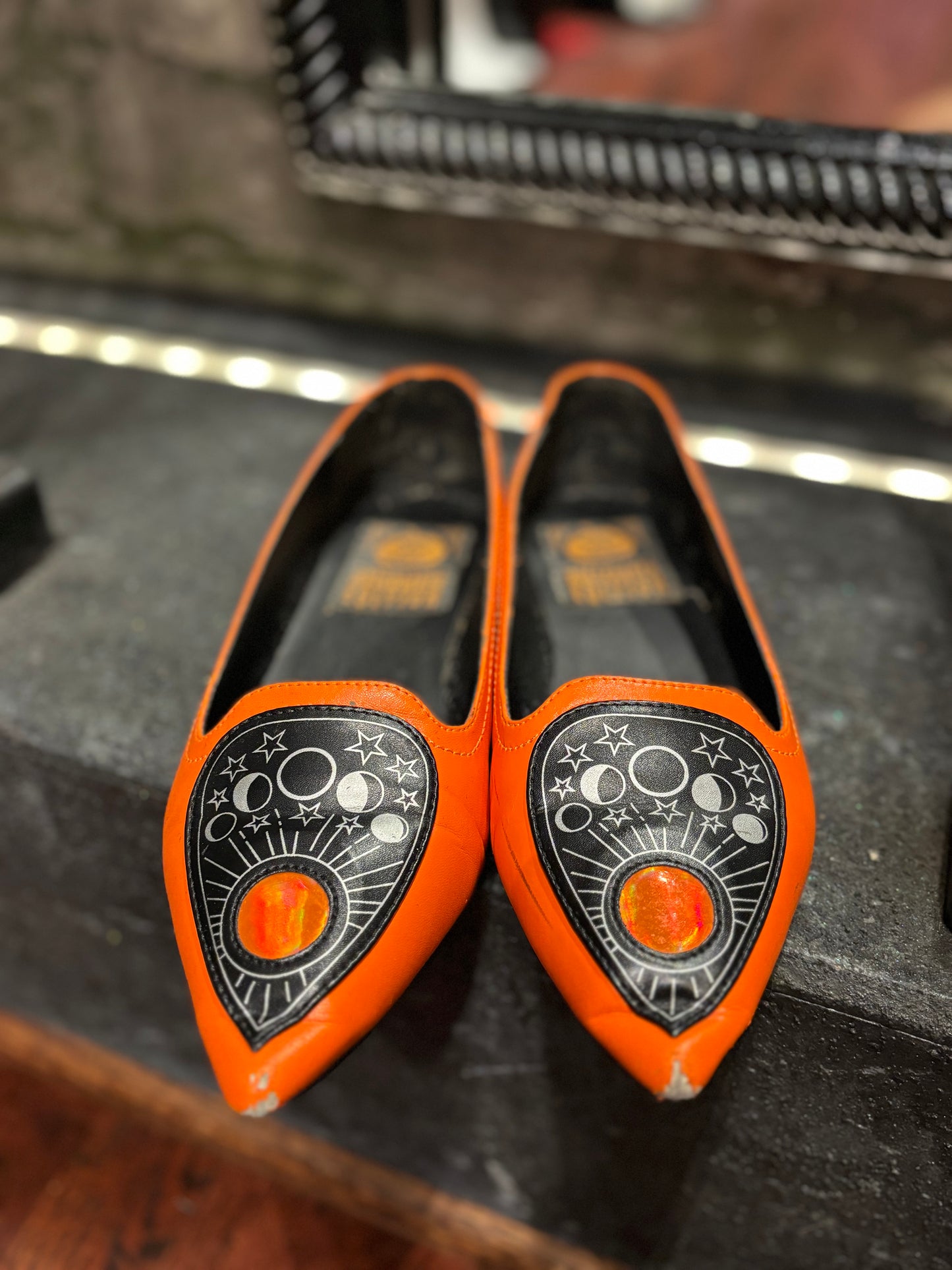 Ouija planchette flats