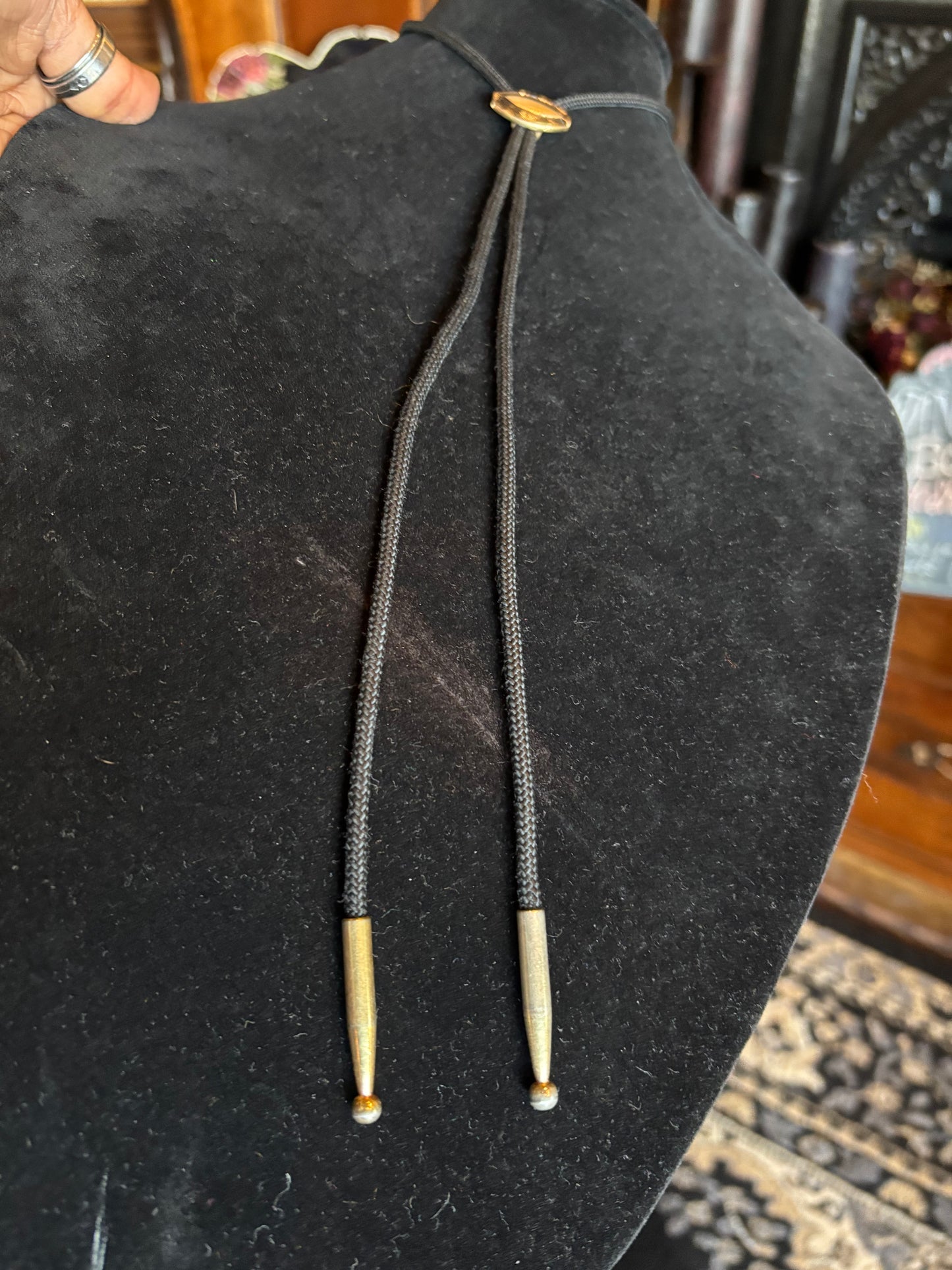 Small Oval Bolo