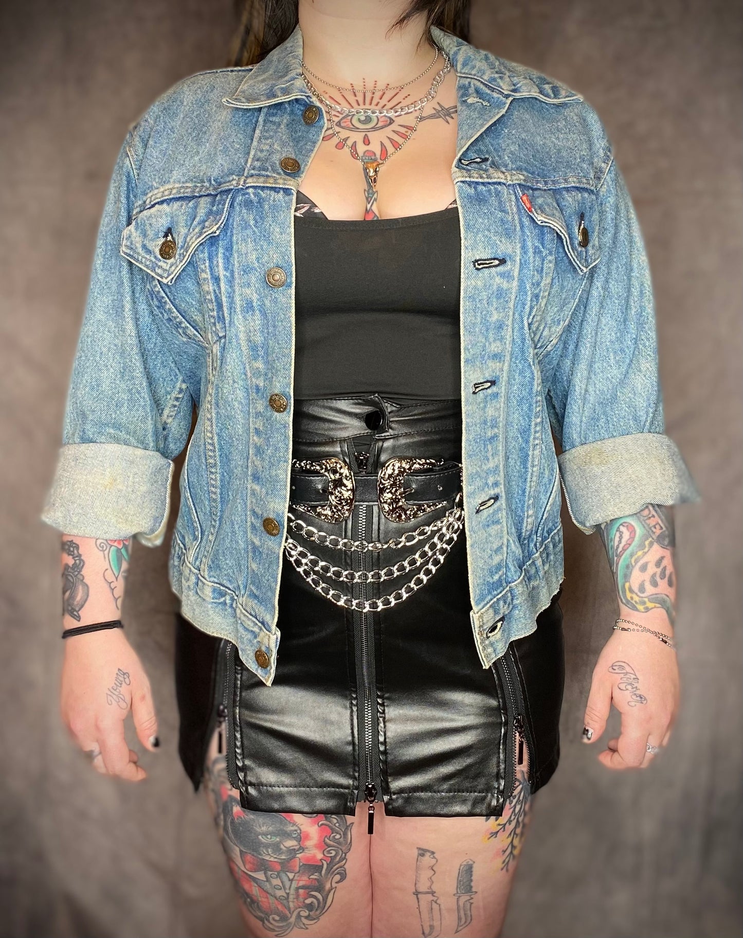 RARE Vintage Levi’s Denim Jacket w/ Custom Thin Lizzy Back Painting