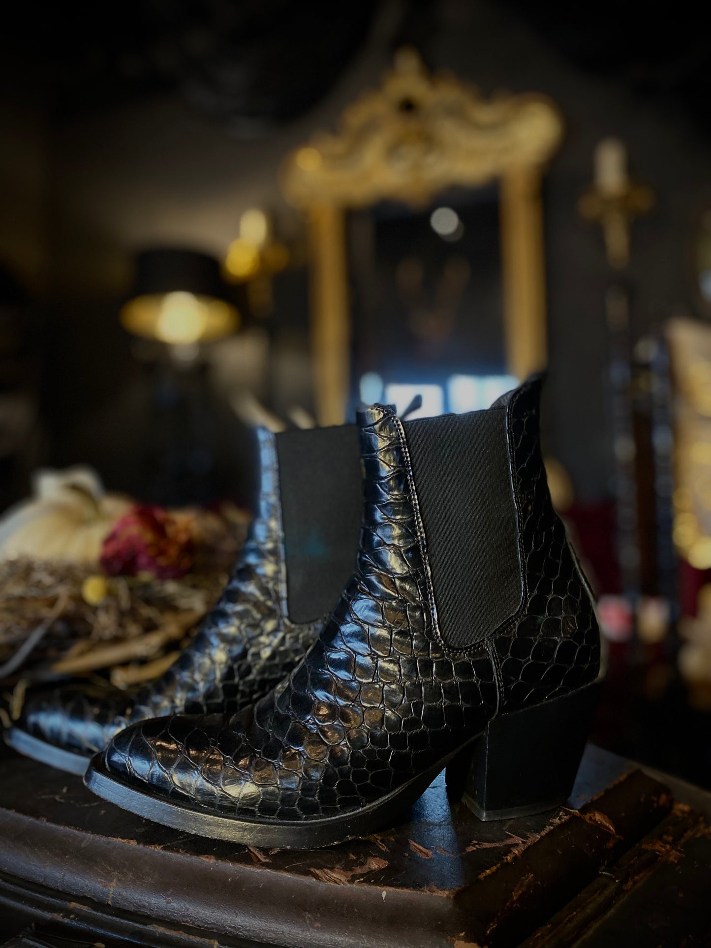 Elena Iachi Black Embossed Snakeskin Chelsea Ankle Boots Women’s 9