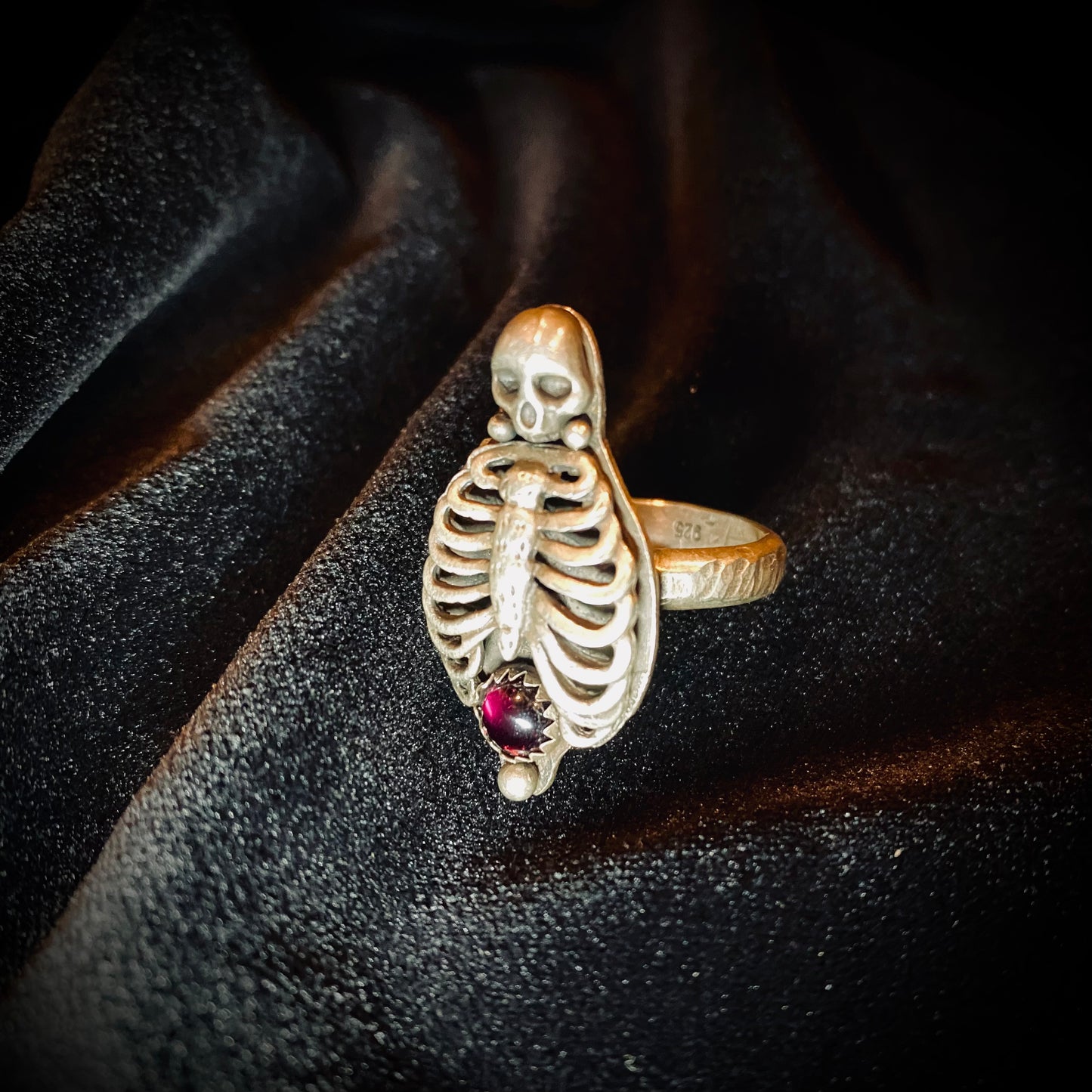 Von Desolate Sterling Silver Garnet Skull Ring