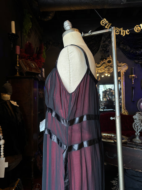 Vintage Deadstock Y2K Funhouse x Hot Topic Goth Prom Dress