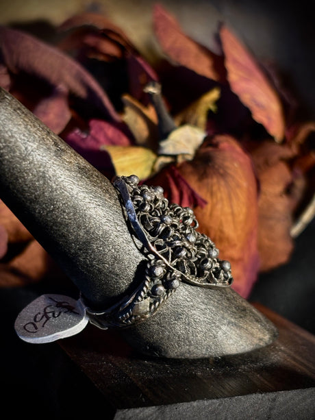 Vintage bouquet Ring