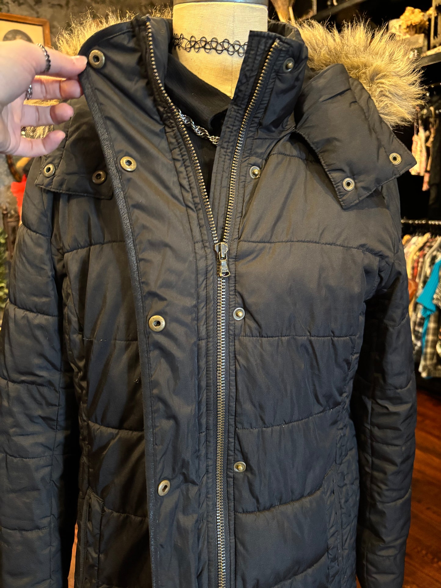 Black and Faux Fur Trim Hooded Puffer Parka Coat