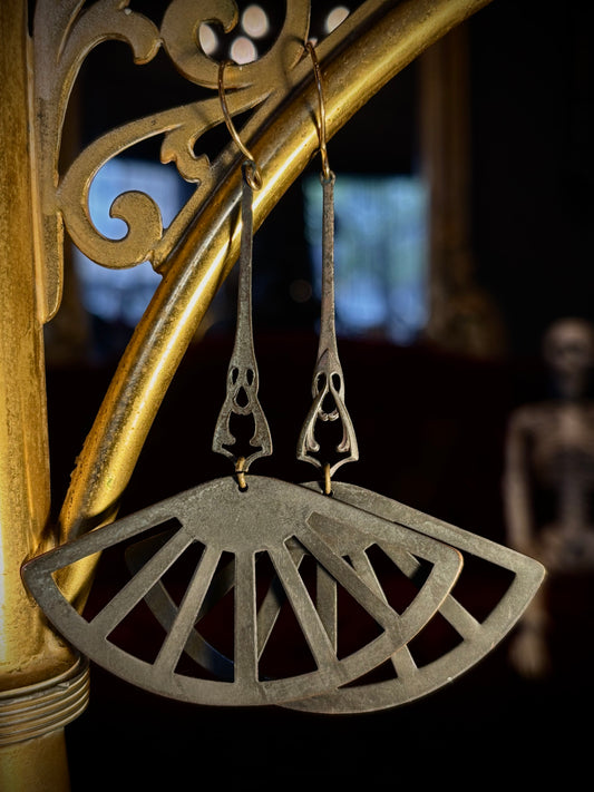 Fan earrings