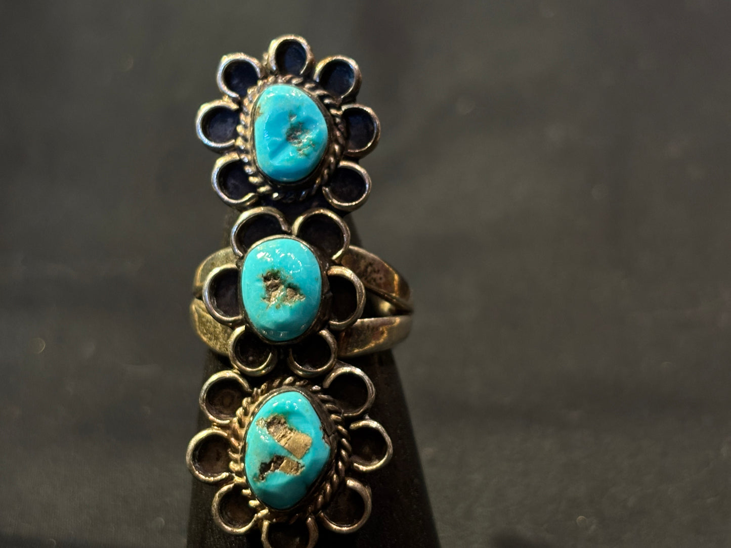 Triple Flower Turquoise Ring