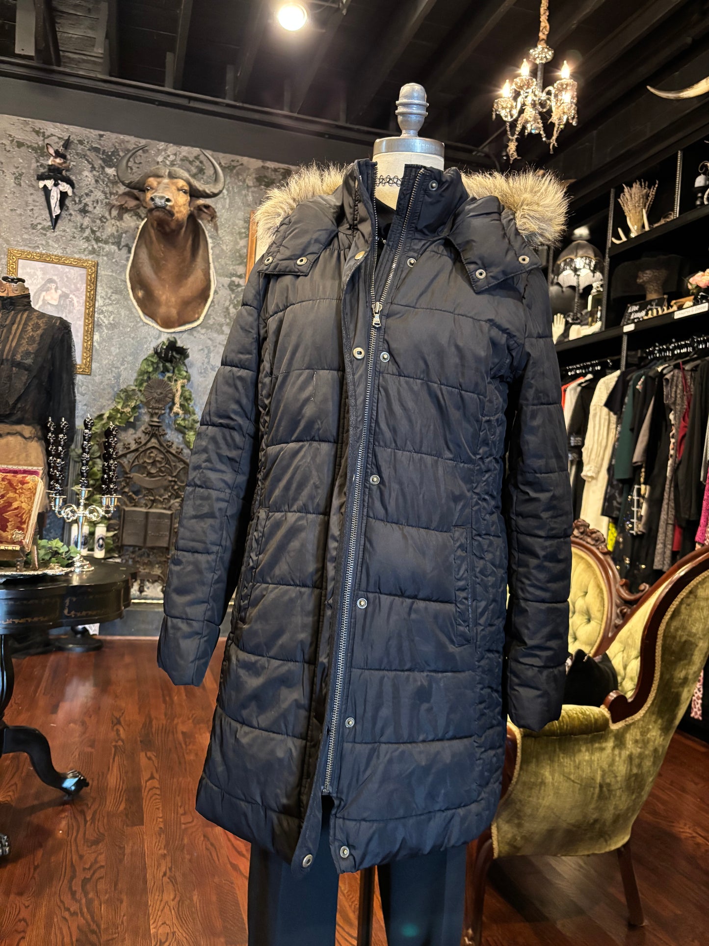 Black and Faux Fur Trim Hooded Puffer Parka Coat