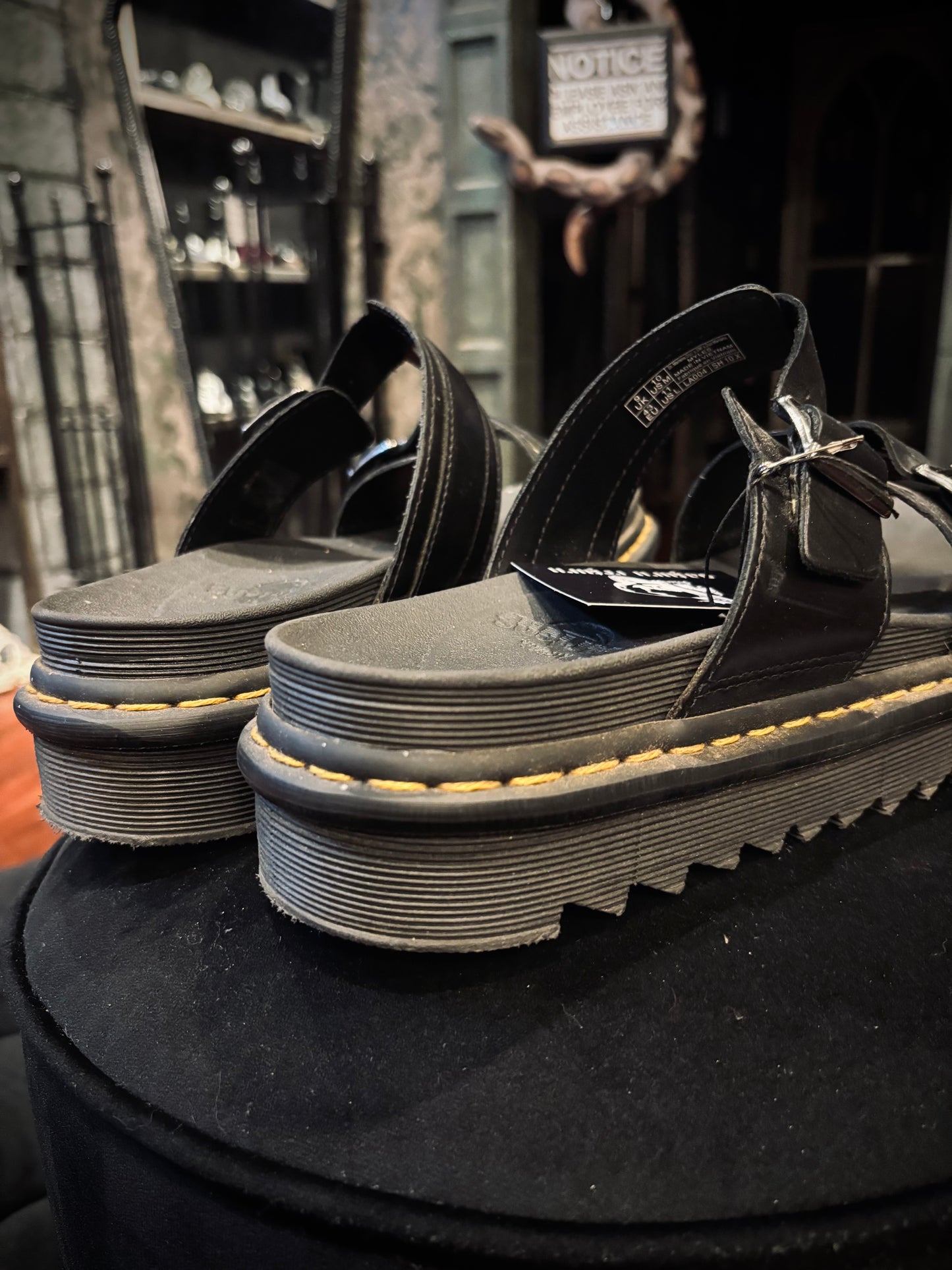 Dr.Martin Myles Mens Sandals