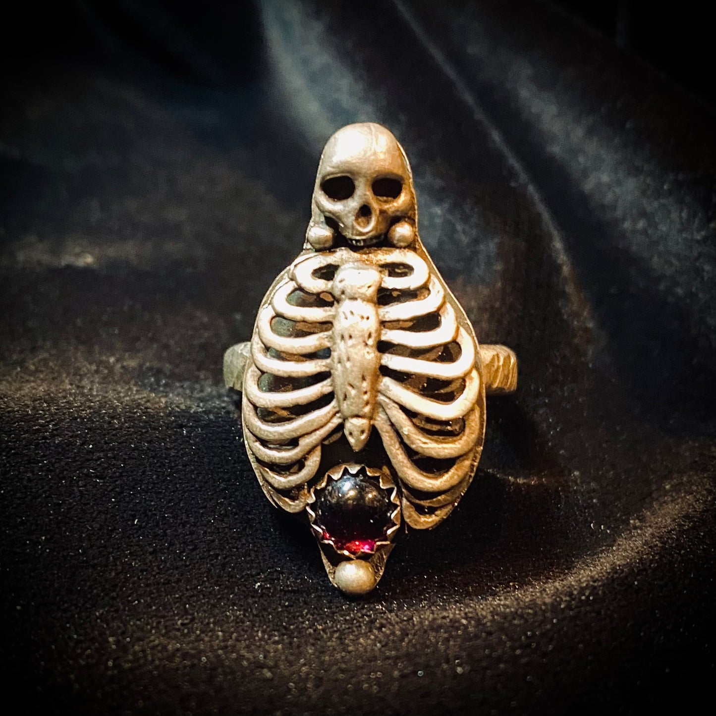 Von Desolate Sterling Silver Garnet Skull Ring