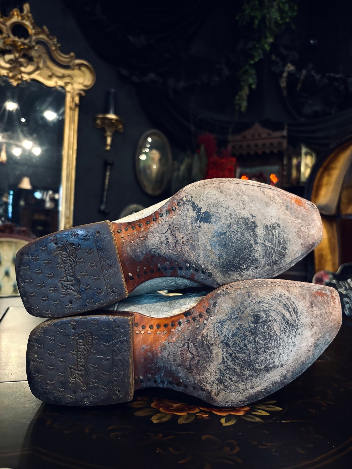 Arango White Leather Crocodile Pointed Toe Cowboy Boots