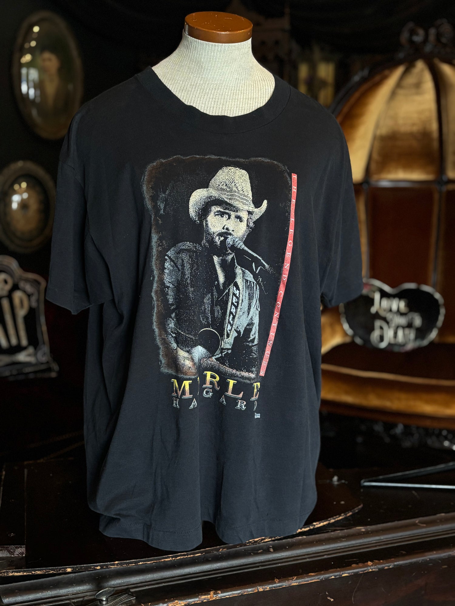 Vintage 1991 Merle Haggard “The Legend Continues” T-shirt