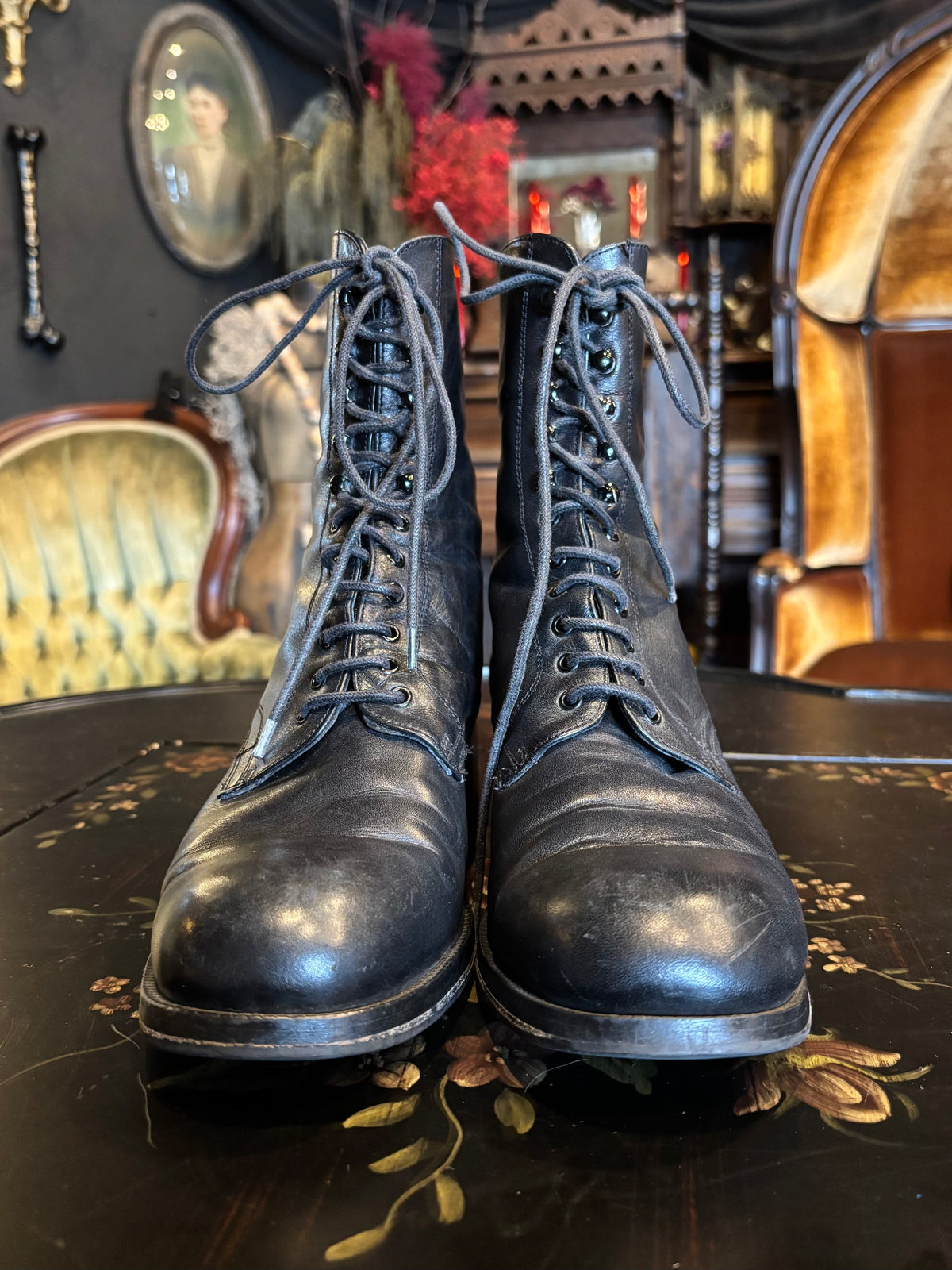 Vintage 90’s Charles David Soft Black Leather Lace Up Chunky Heel Ankle Boots