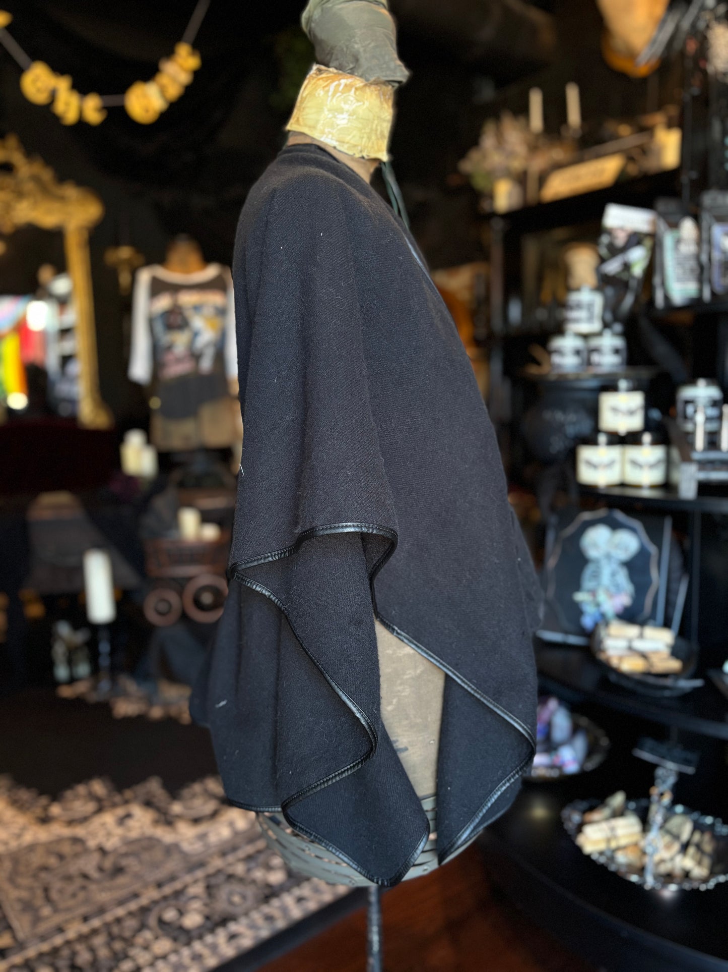 Liz Claiborne fleece shawl