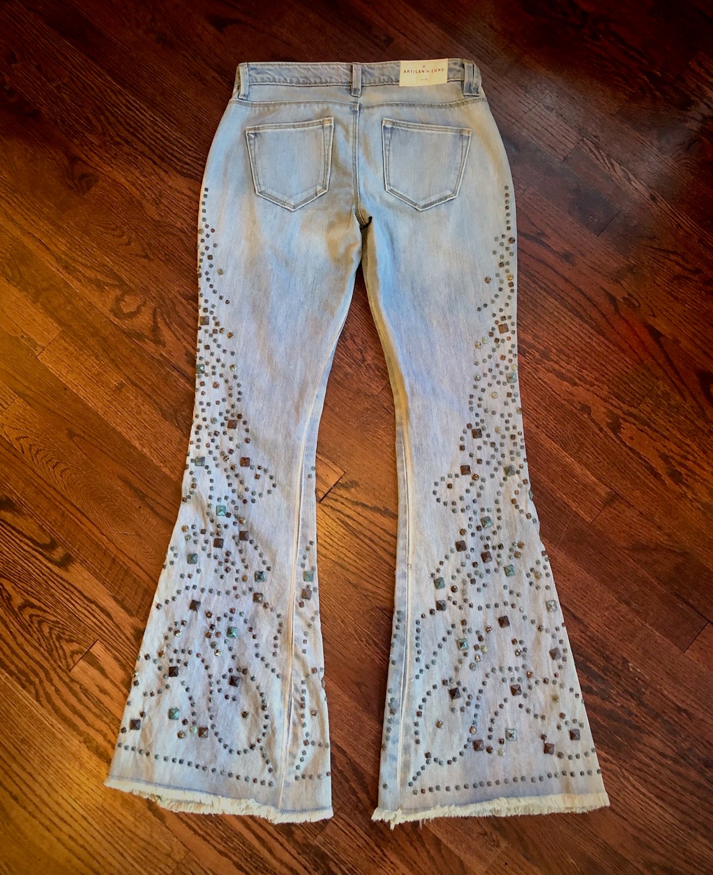 Artisan De Luxe “Chelsey” Studded Flare Jeans Size 26”