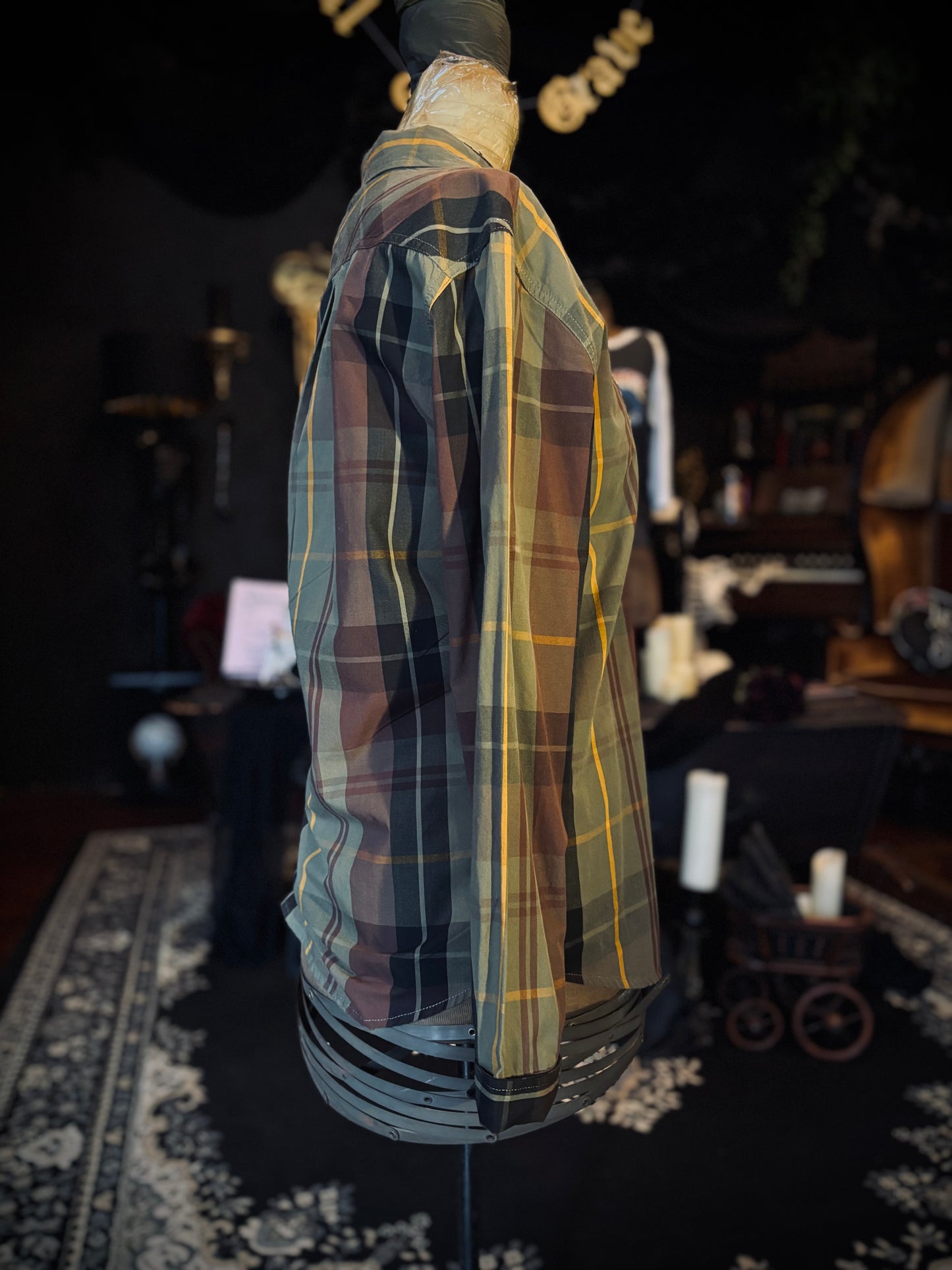 Levi’s Green and brown Button down