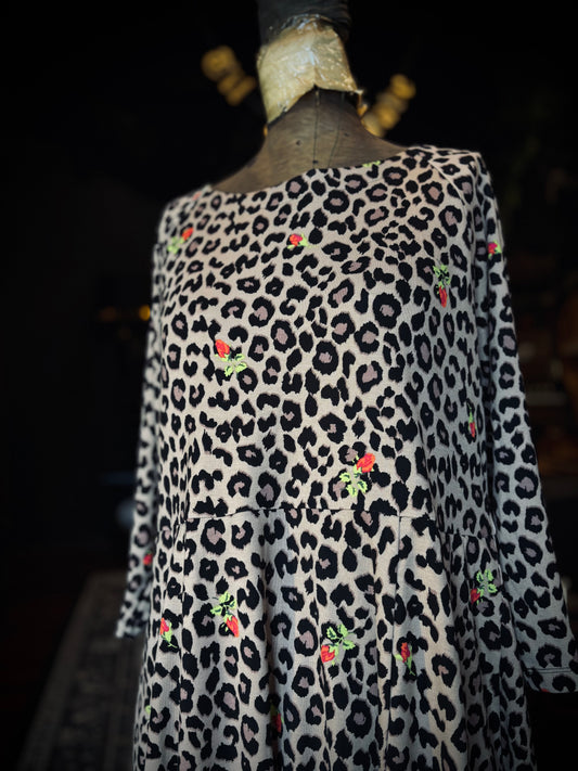 Betsey Johnson x Torrid Long sleeve shift dress