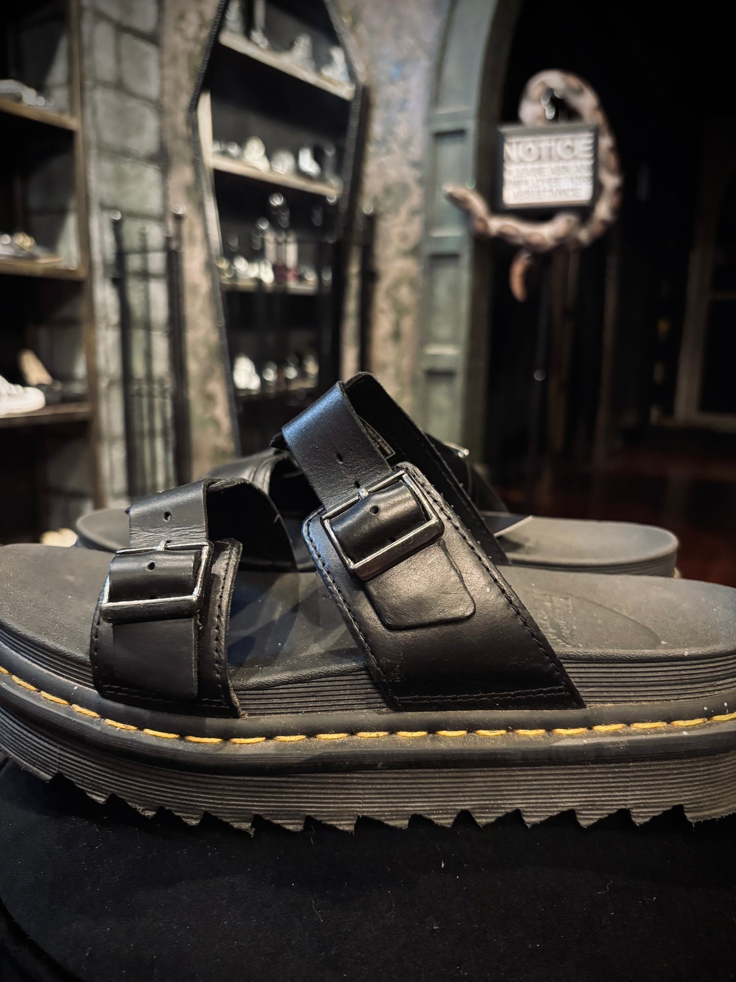 Dr.Martin Myles Mens Sandals