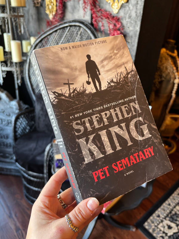 Stephen King’s Pet Cemetery Book