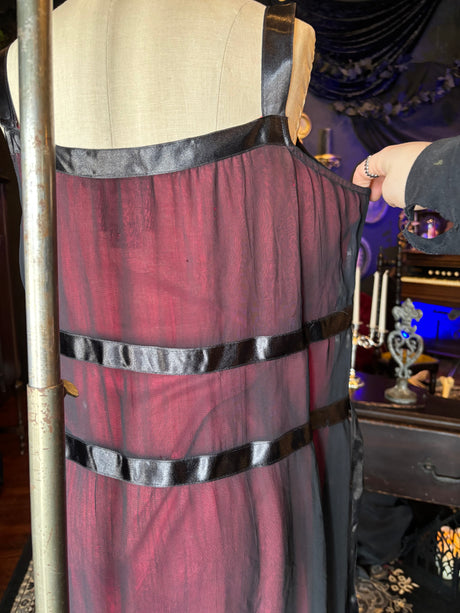 Vintage Deadstock Y2K Funhouse x Hot Topic Goth Prom Dress