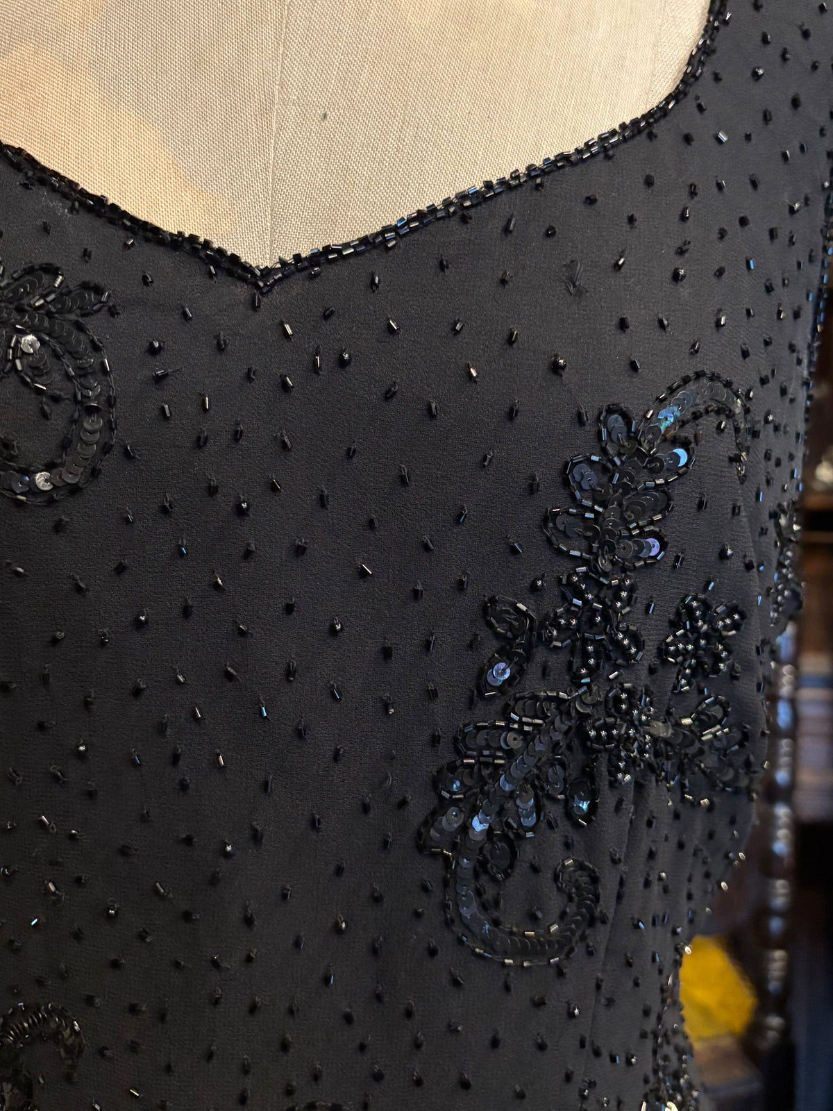 90s Beaded and Flower Sequin Sleeveless Blouse