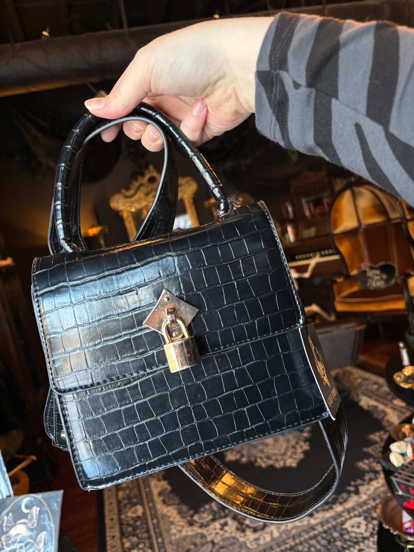 Black Faux Leather Croc Embossed Crossbody Bag w/Gold Tone Hardware