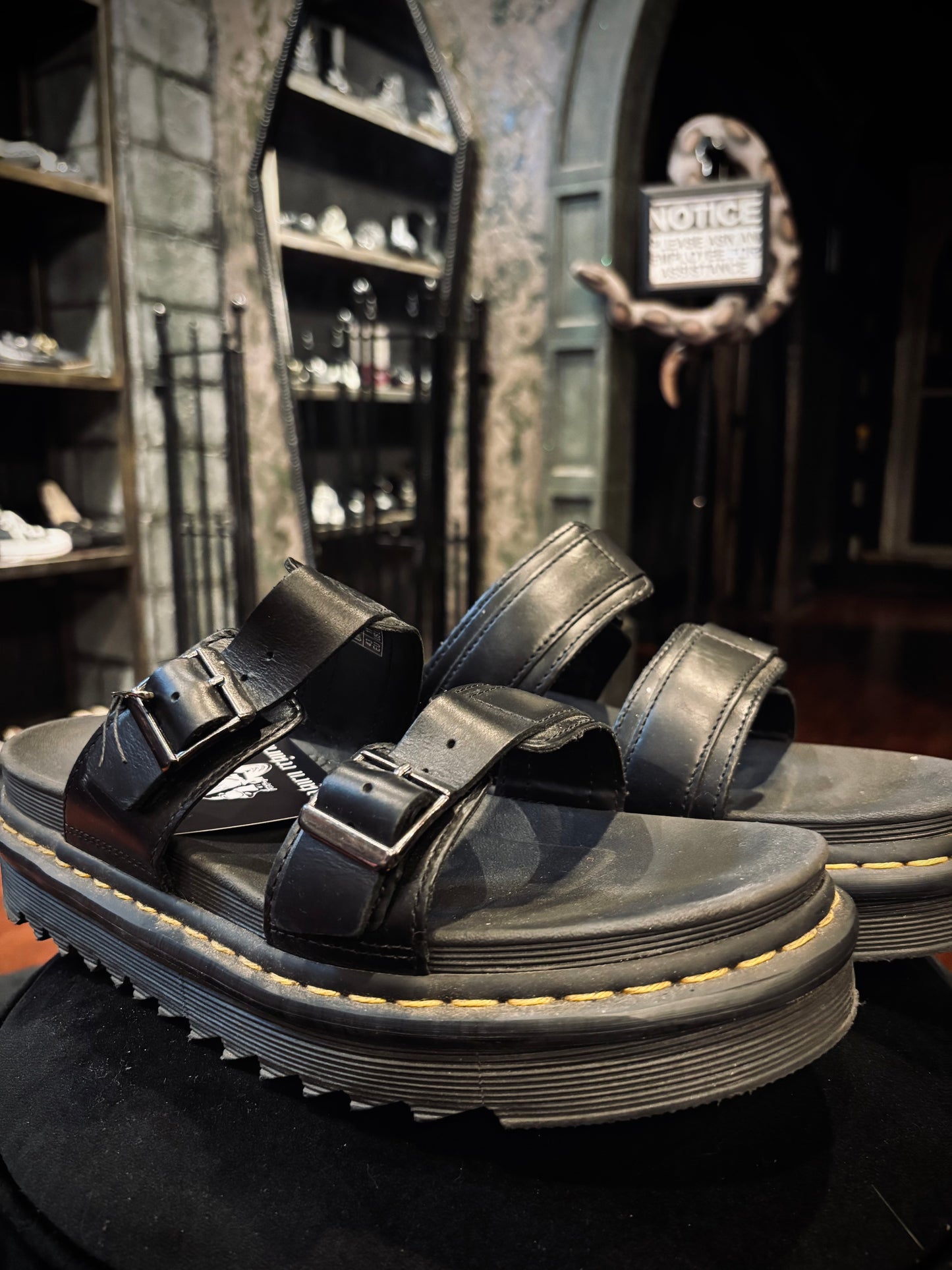 Dr.Martin Myles Mens Sandals