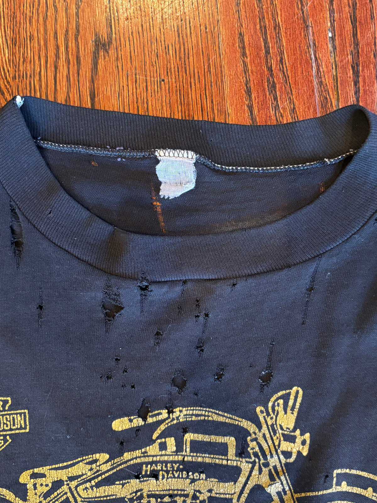 Vintage Harley-Davidson Black Soft Distressed “Riders Never Die” Motorcycle Tee