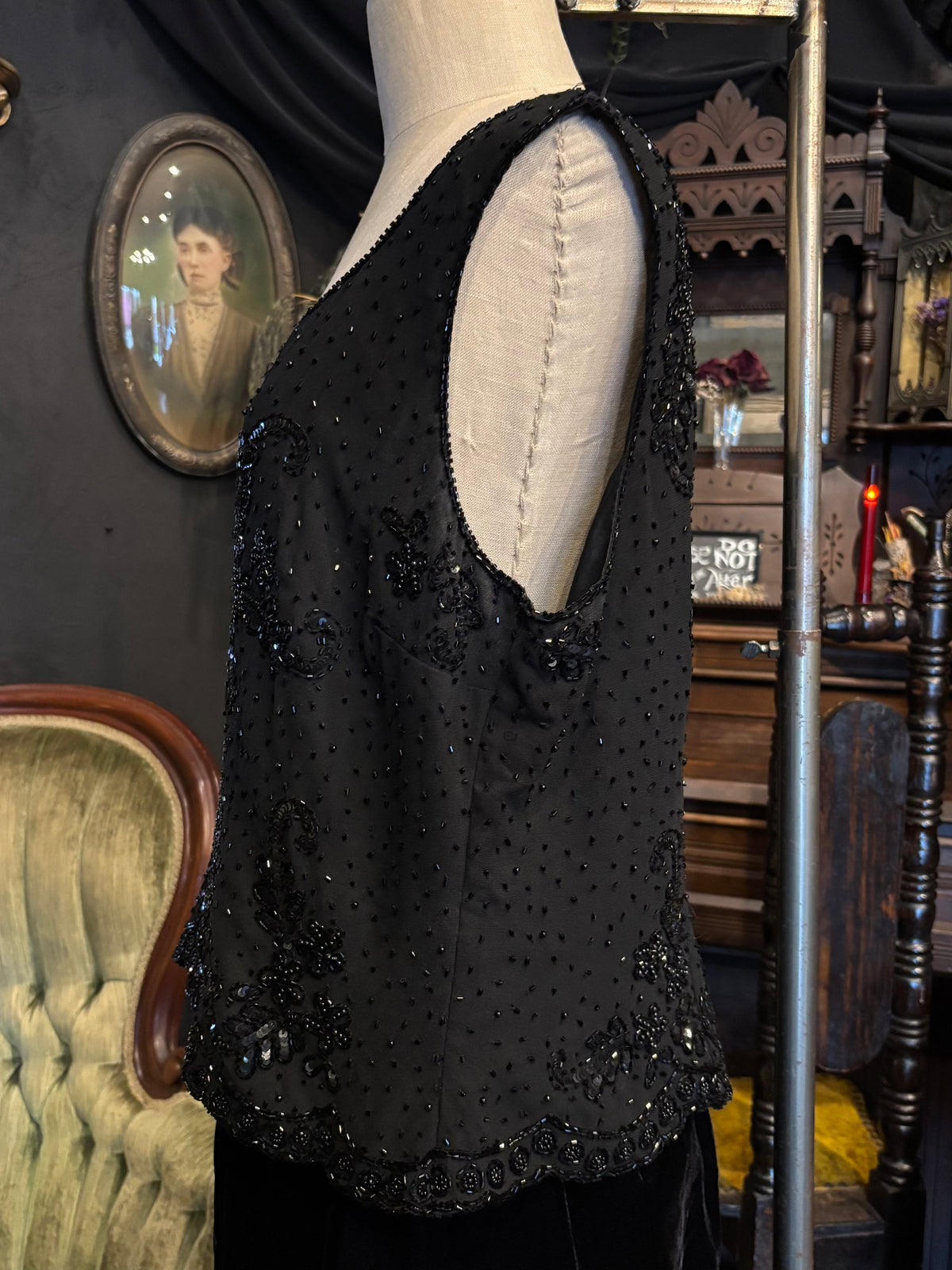 90s Beaded and Flower Sequin Sleeveless Blouse