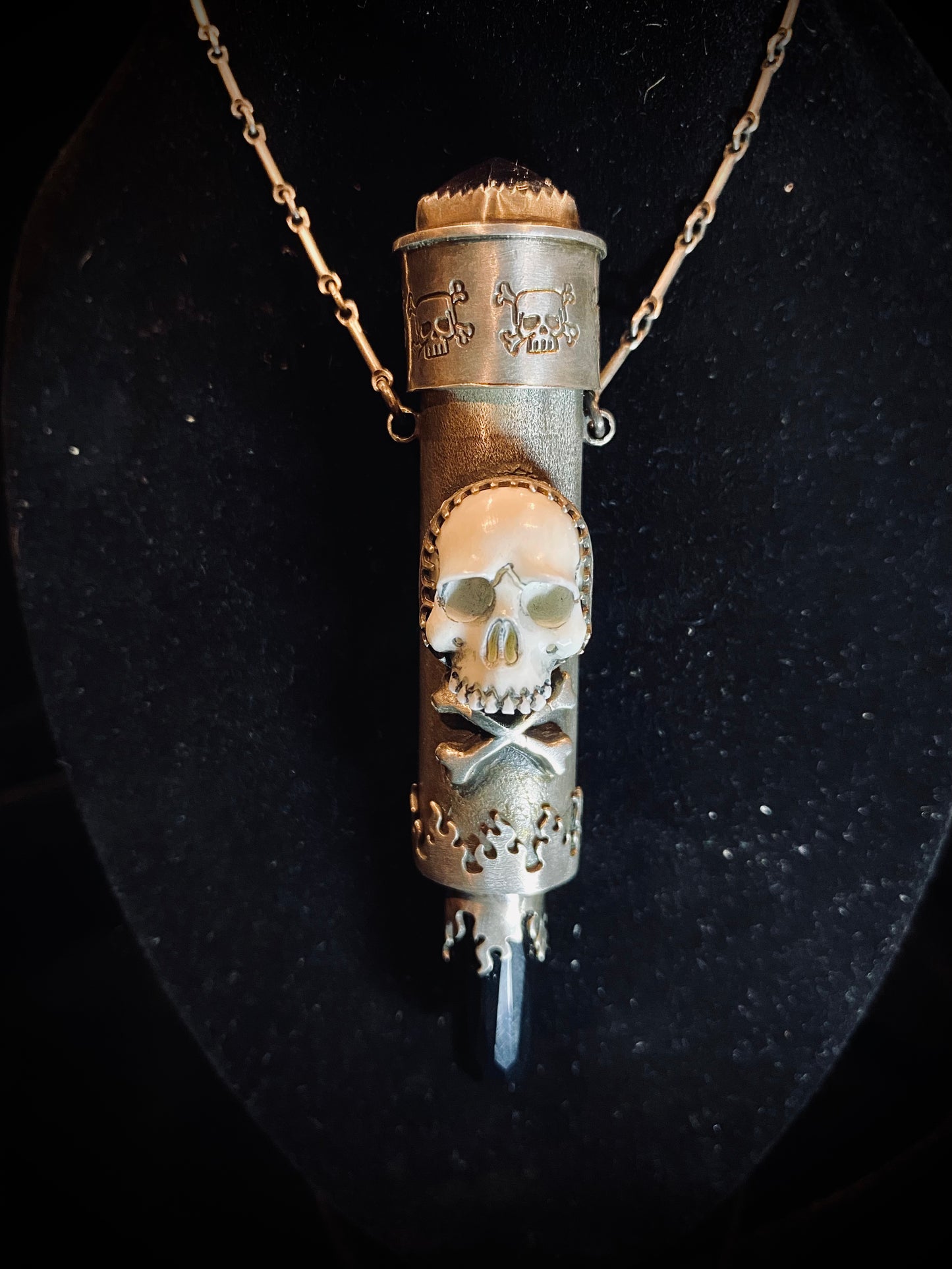 Von Desolate Sterling Silver Amethyst and Bone Skull Kreepsake Necklace