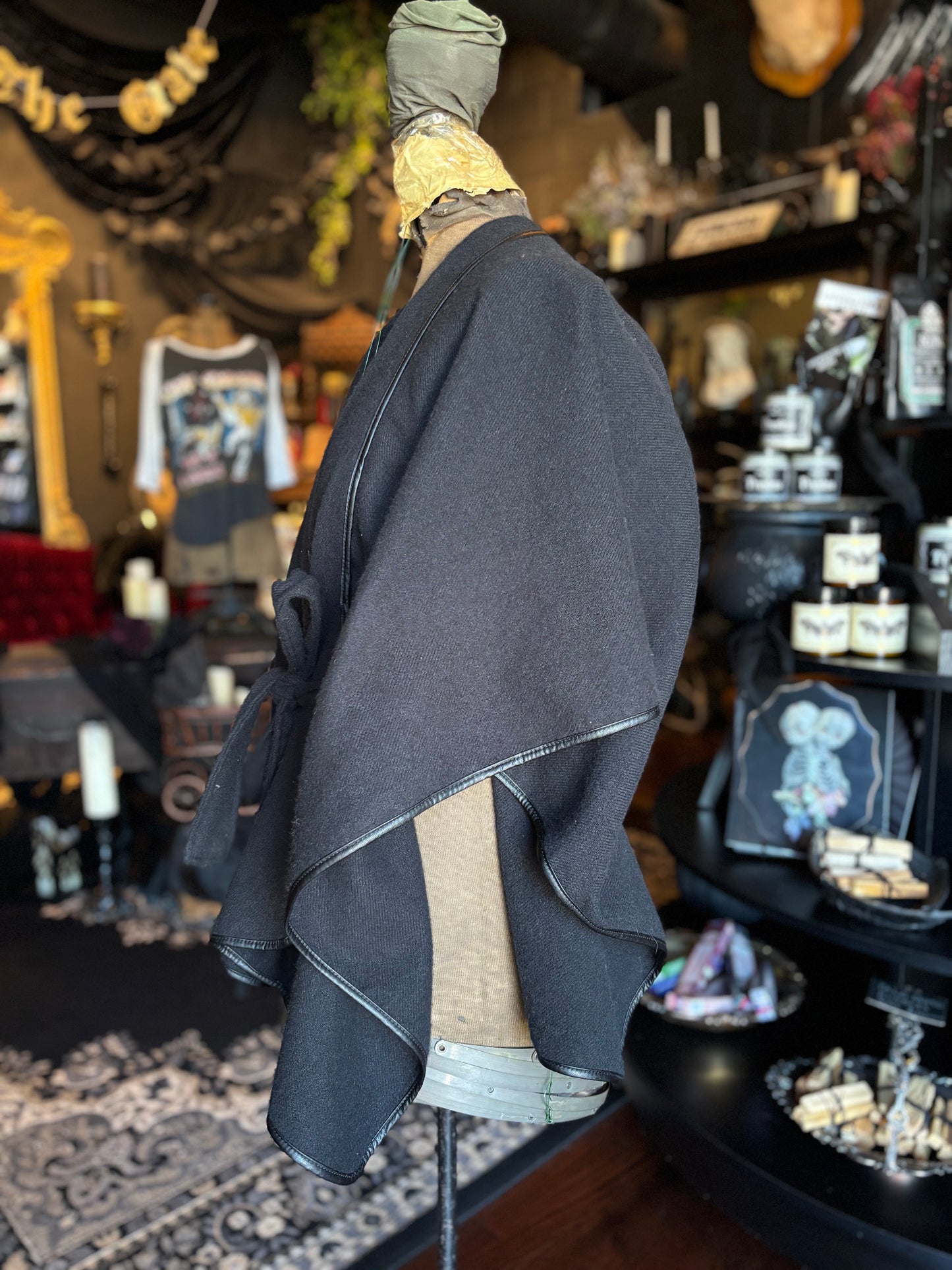 Liz Claiborne fleece shawl