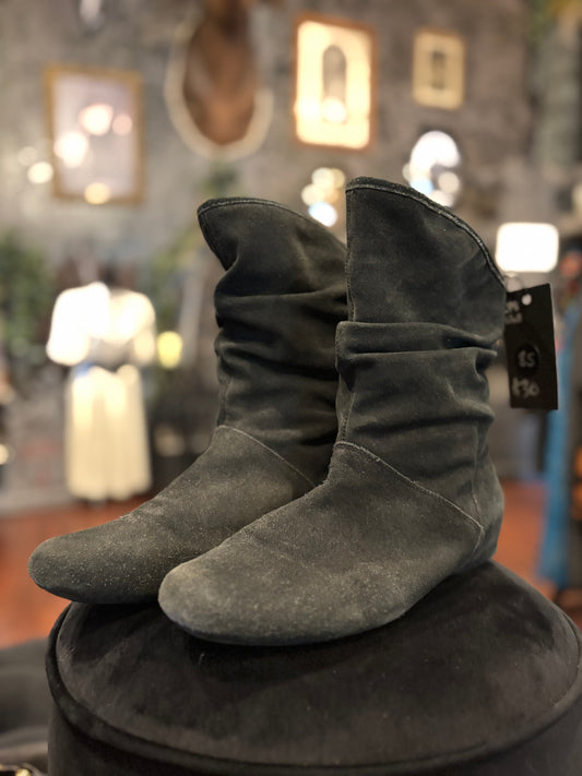 Steve Madden Suede slouchy boots
