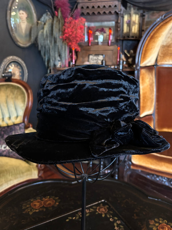 Vintage Ruched Black Velvet Bucket Top Hat