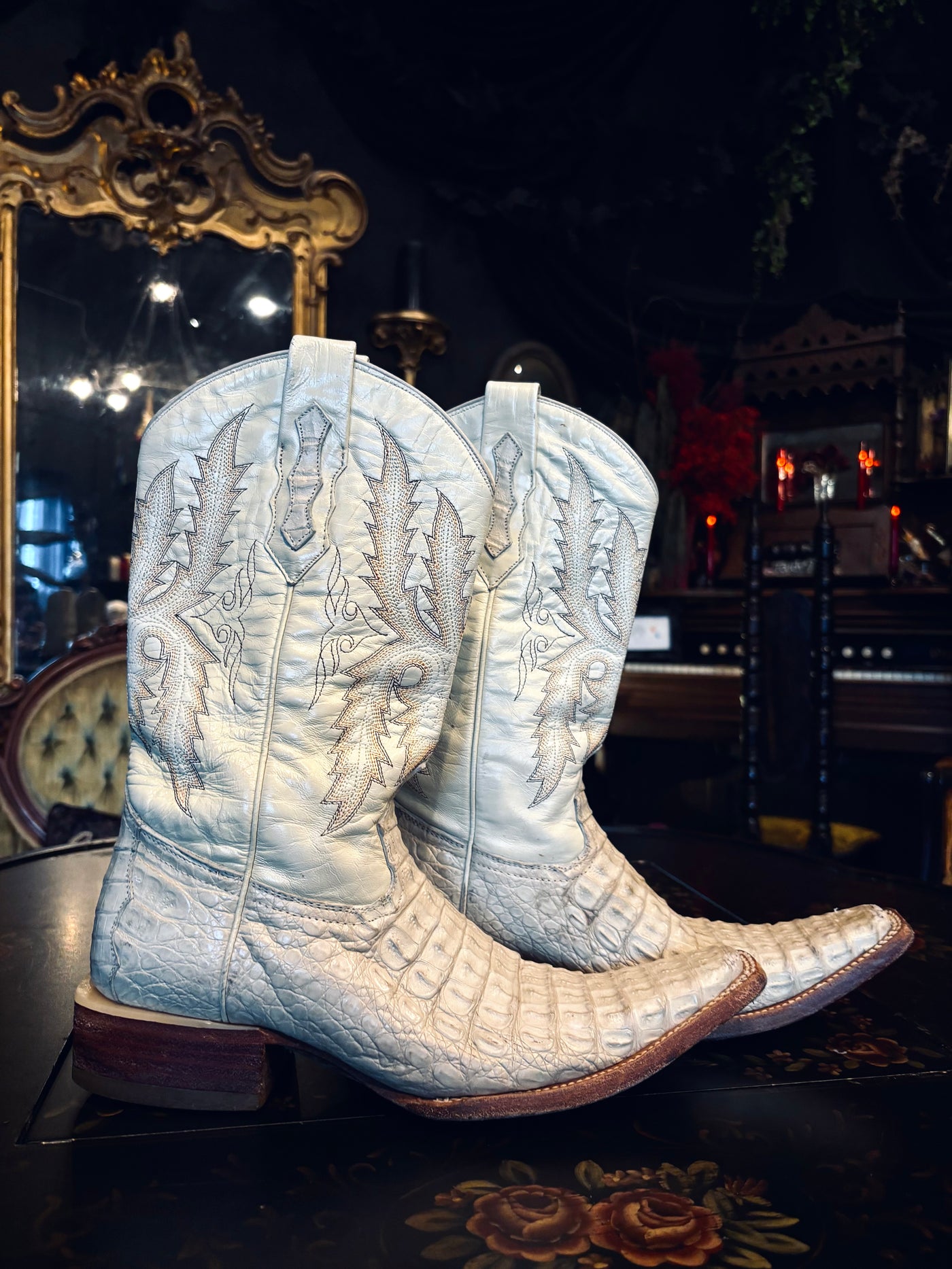 Arango White Leather Crocodile Pointed Toe Cowboy Boots