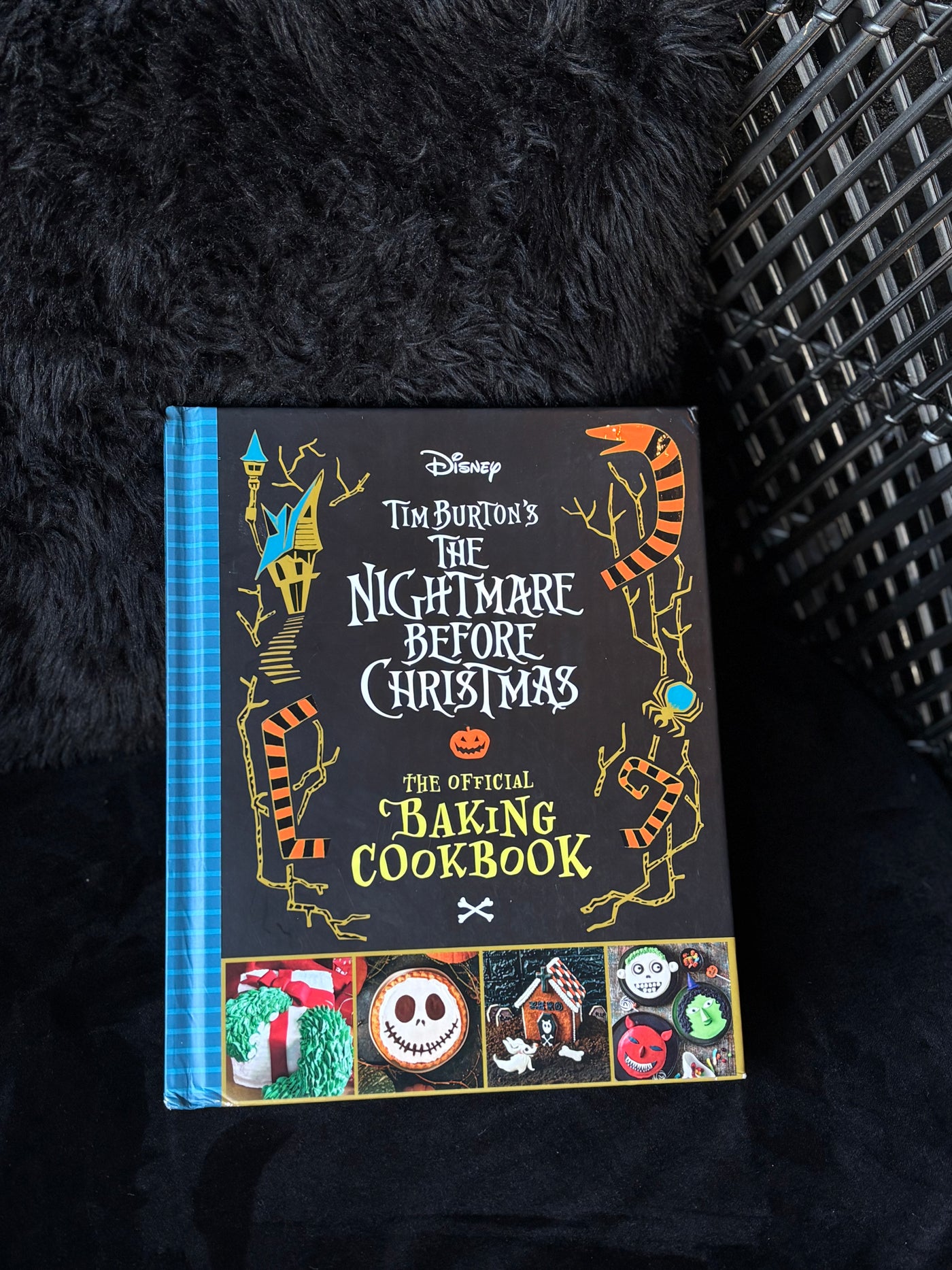 The Official Nightmare Before Christmas Baking Cookbook