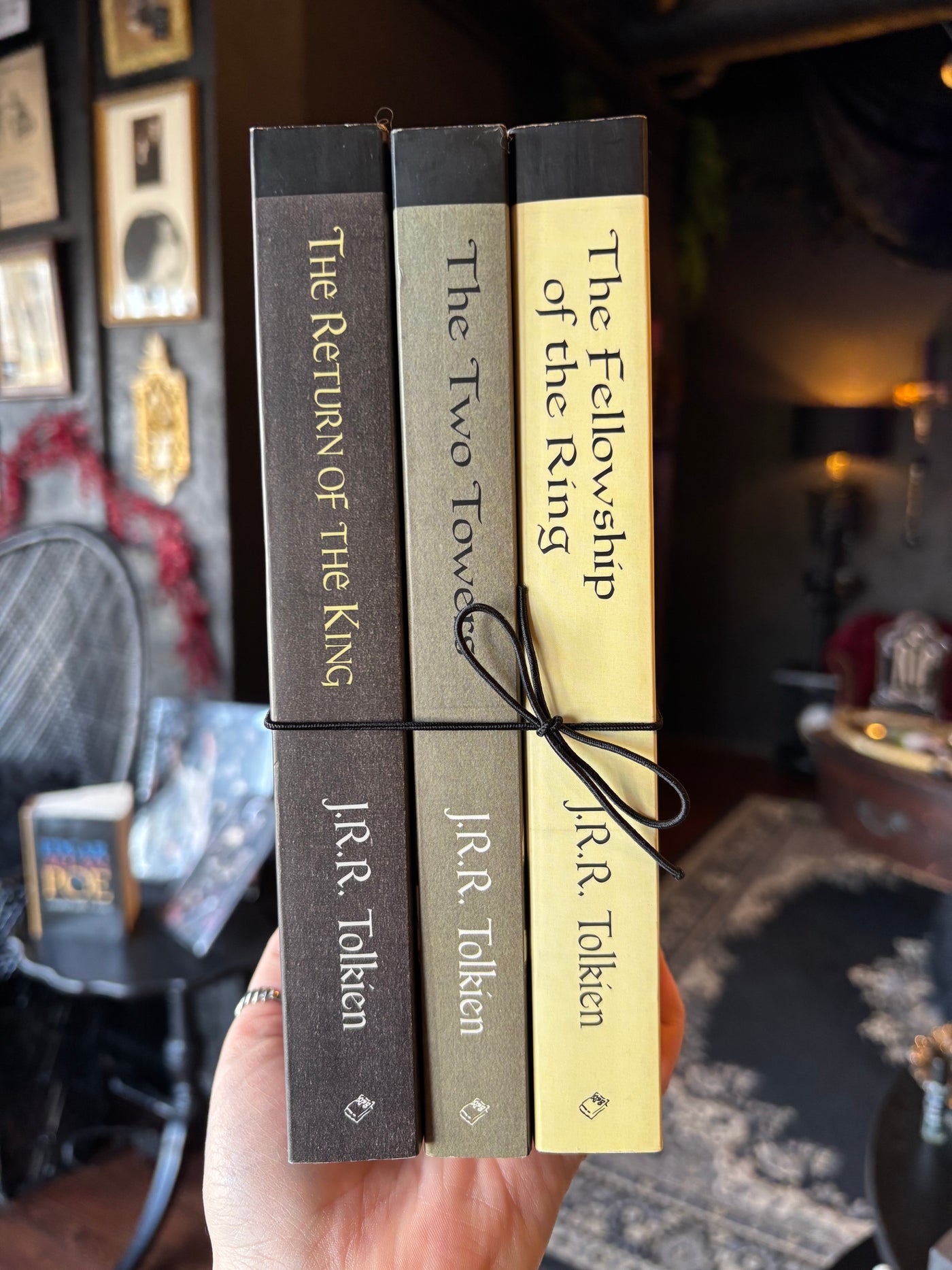 New Lord of the Rings Trilogy Book Set The Fellowship of the Ring, The Two Towers, The Return of the King, Tolkien