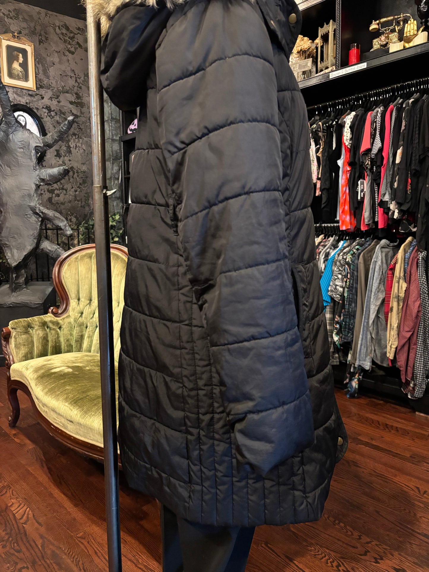 Black and Faux Fur Trim Hooded Puffer Parka Coat