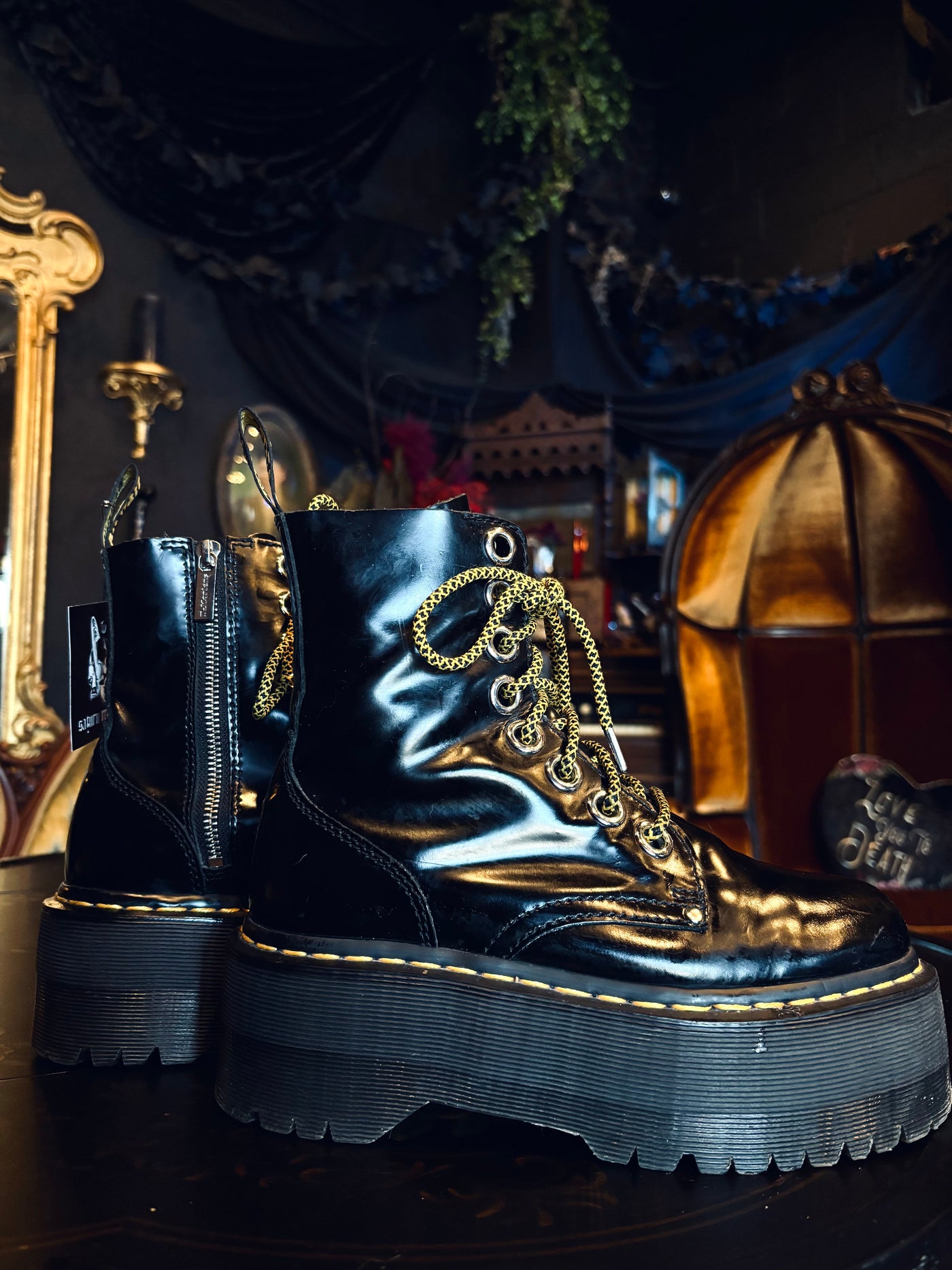 Doc Marten Jadon Max