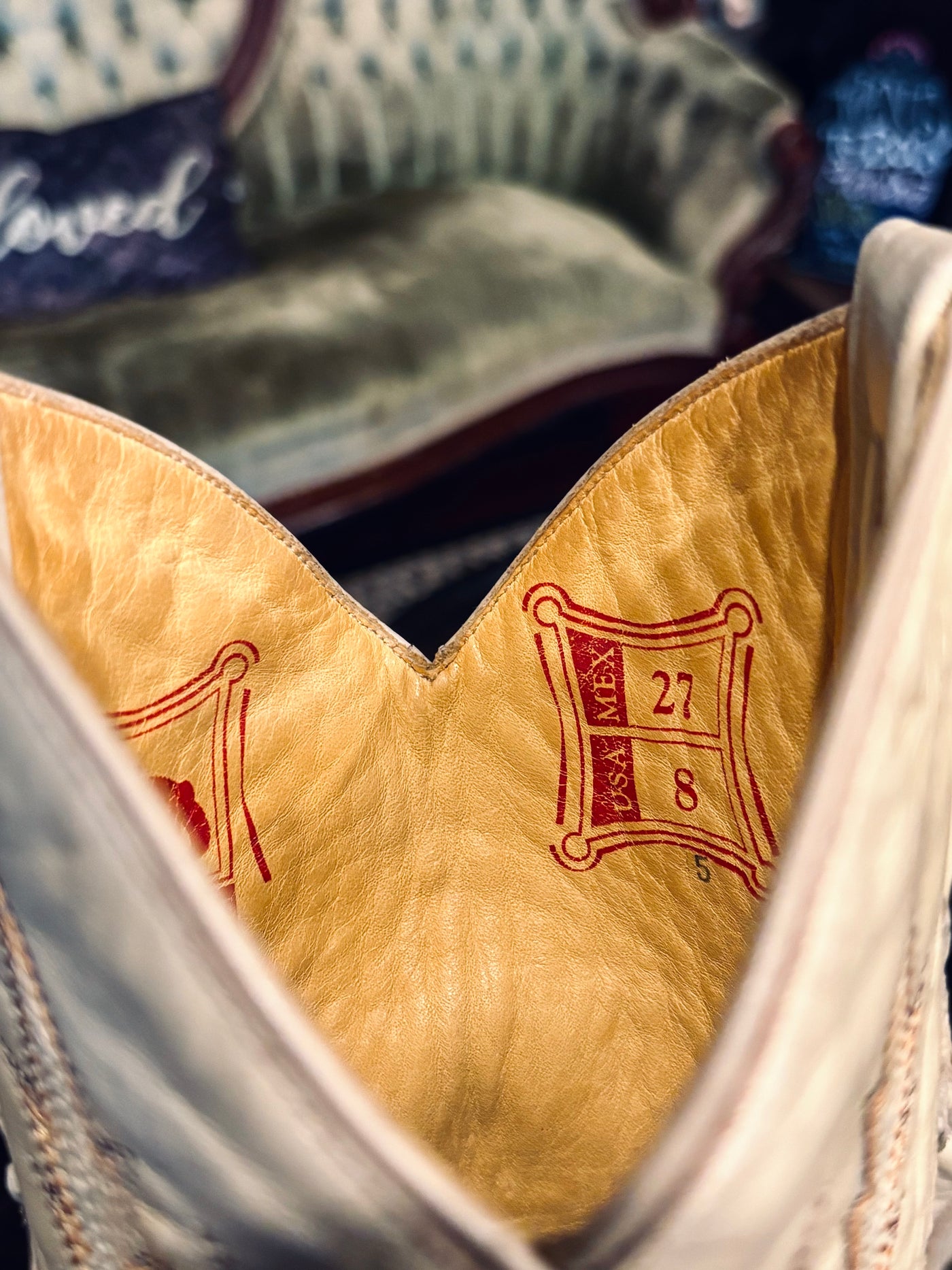 Arango White Leather Crocodile Pointed Toe Cowboy Boots