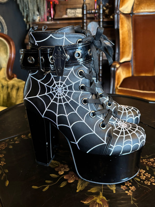 Demonia Torment-51 Platform Platform Ankle Boot